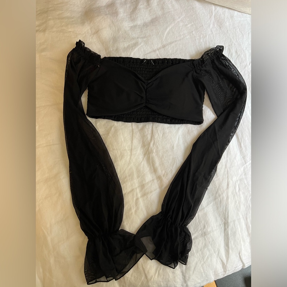 Black crop top long sleeve
